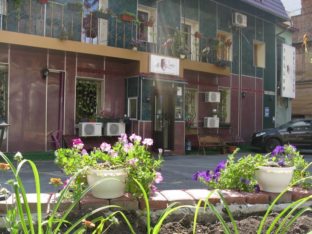 Yellow Unlimited Hotel 4 คาร์คิฟ ภายนอก รูปภาพ