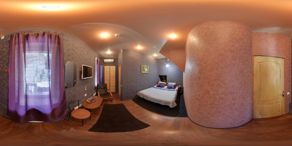 Yellow Unlimited Hotel 4 คาร์คิฟ ภายนอก รูปภาพ