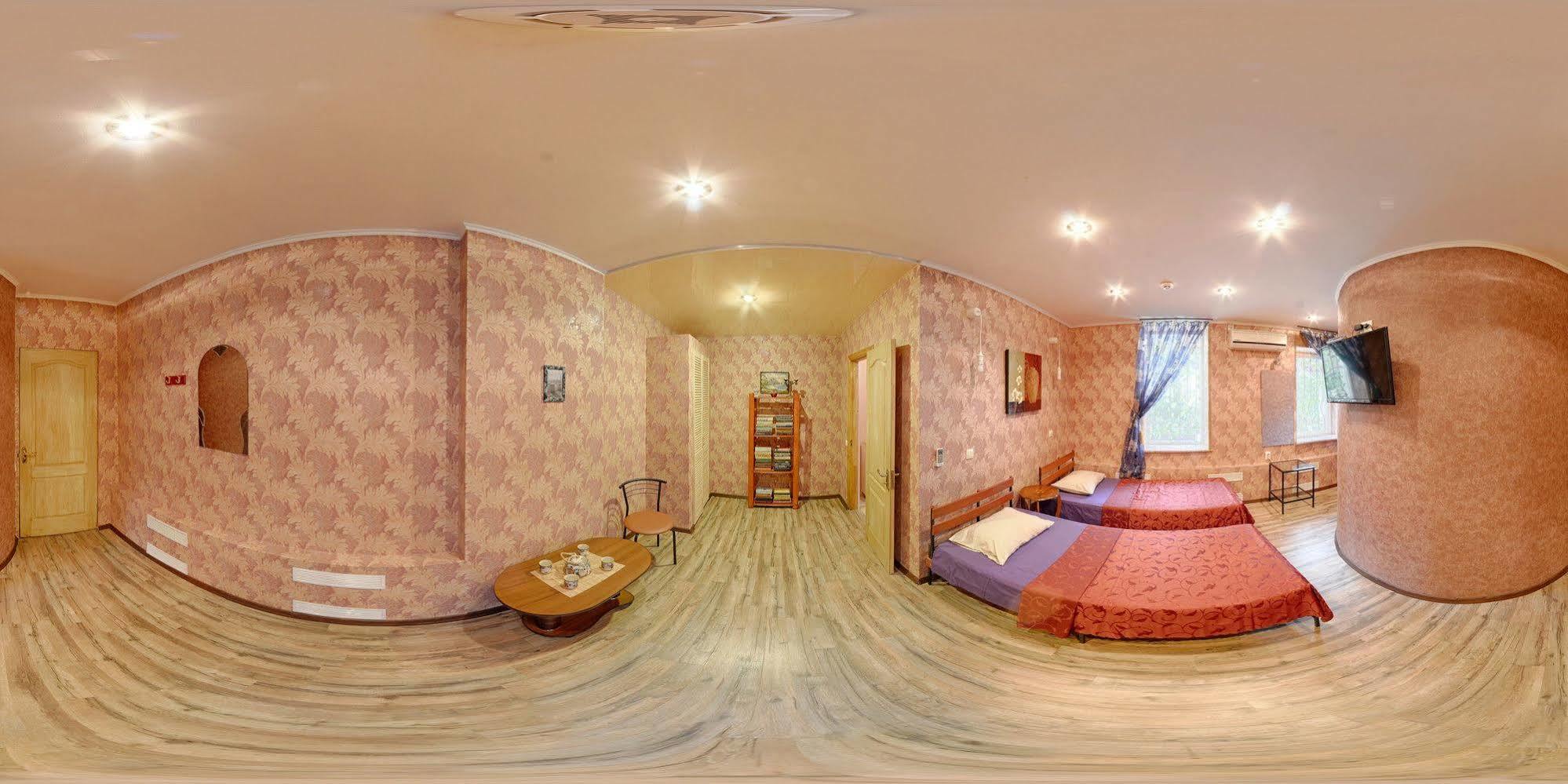 Yellow Unlimited Hotel 4 คาร์คิฟ ภายนอก รูปภาพ