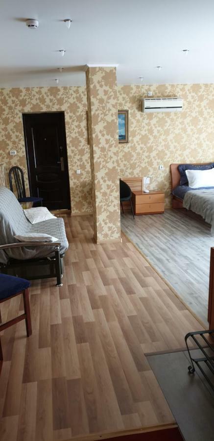 Yellow Unlimited Hotel 4 คาร์คิฟ ภายนอก รูปภาพ
