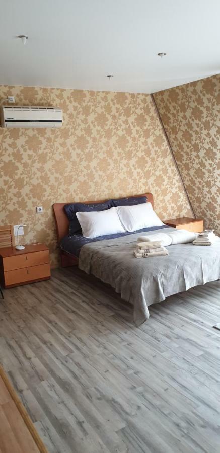 Yellow Unlimited Hotel 4 คาร์คิฟ ภายนอก รูปภาพ